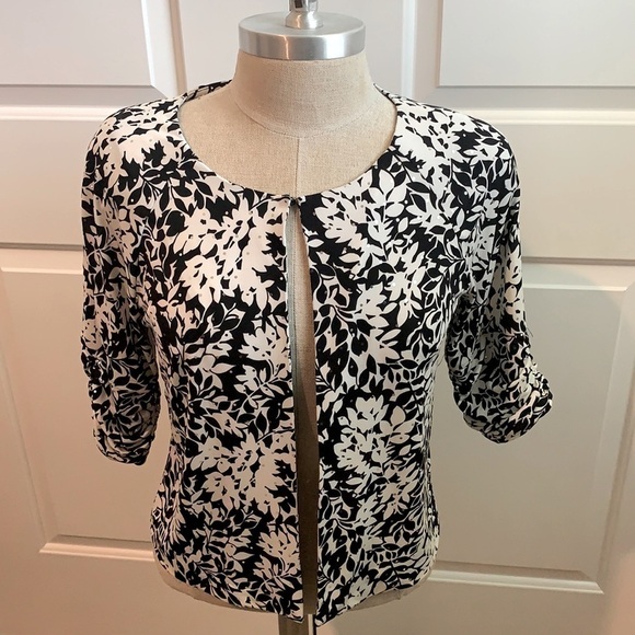 CHRISTOPHER & BANKS B/W SILVER SPECKS BOLERO SZ 6 - Picture 1 of 14